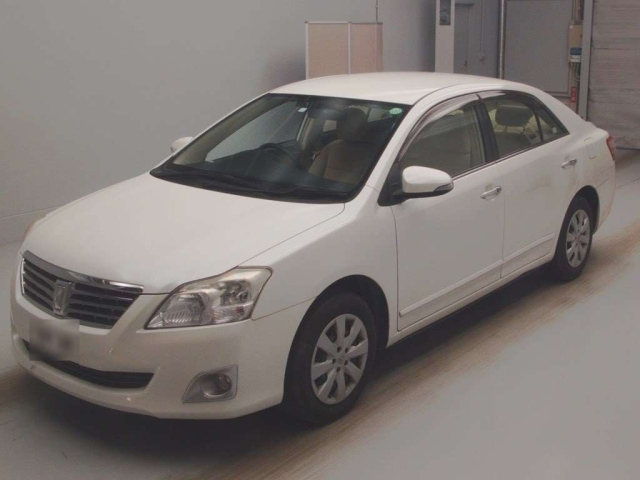 TOYOTA PREMIO 2014