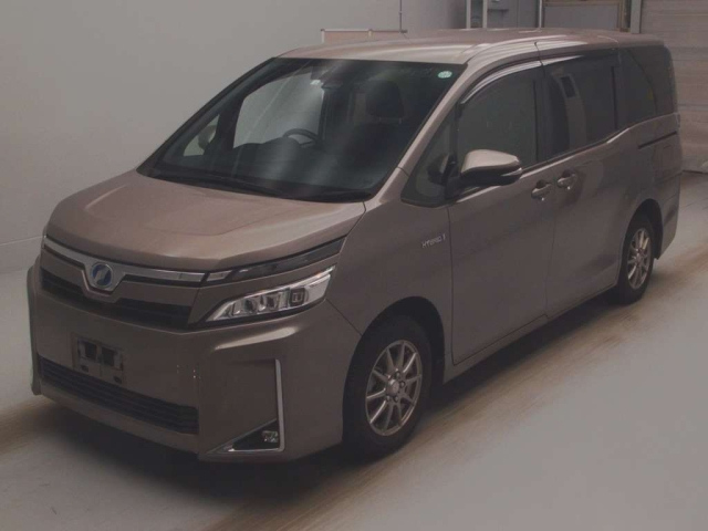 TOYOTA VOXY 2018