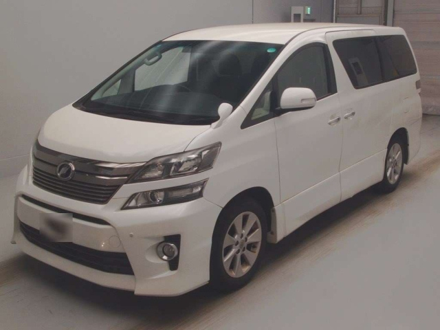 TOYOTA VELLFIRE 2013