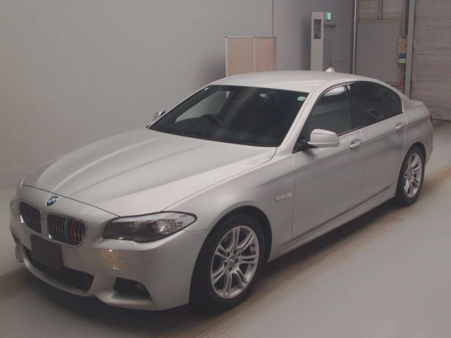BMW 5 SERIES 2013