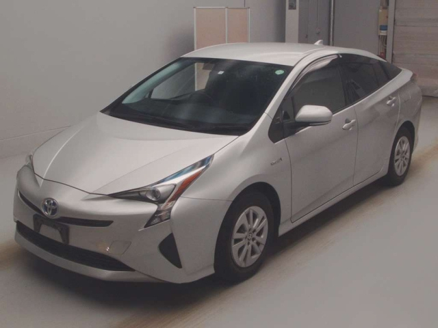 TOYOTA PRIUS 2018