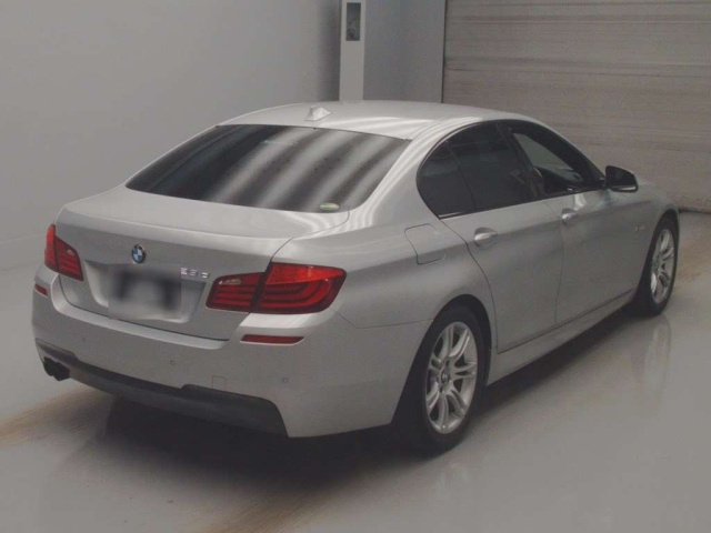 BMW 5 SERIES 2013