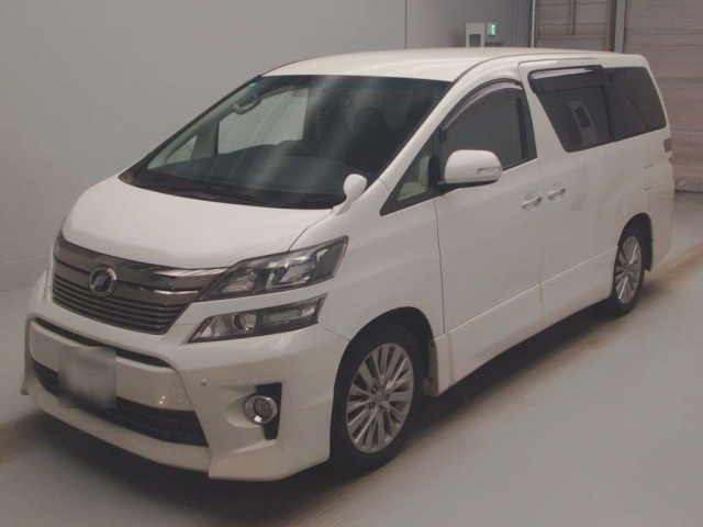 TOYOTA VELLFIRE 2013