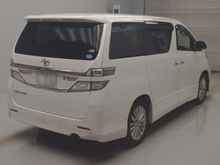 TOYOTA VELLFIRE 2013