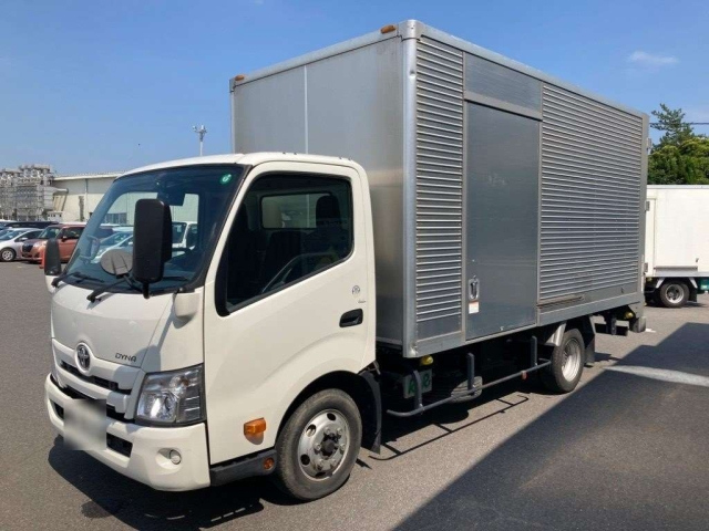 TOYOTA DYNA
