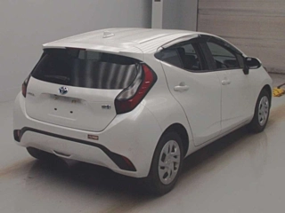 TOYOTA AQUA 2022