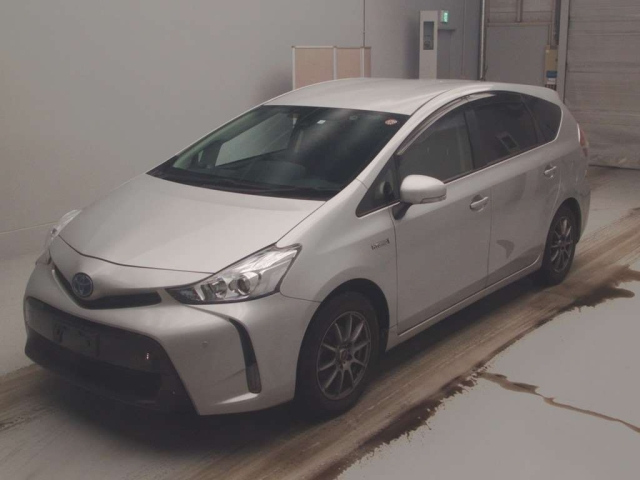 TOYOTA PRIUS ALPHA 2018