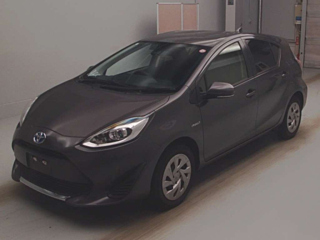 TOYOTA AQUA 2019
