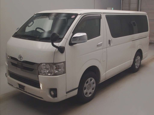 TOYOTA HIACE VAN 2019