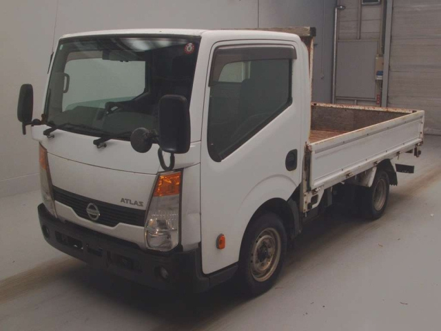 NISSAN ATLAS 2010
