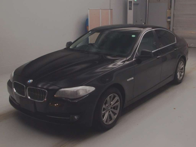 BMW 5 SERIES 2011