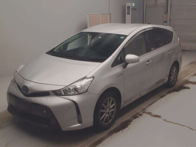 TOYOTA PRIUS ALPHA 2018