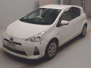 TOYOTA AQUA 2014