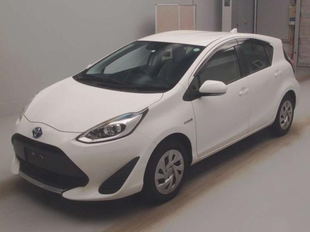 TOYOTA AQUA 2020