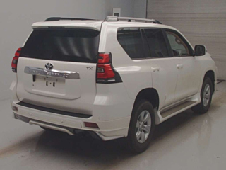 TOYOTA LAND CRUISER PRADO 2023