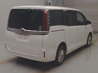 TOYOTA NOAH 2019