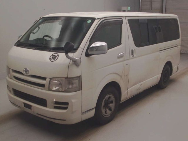 TOYOTA HIACE VAN