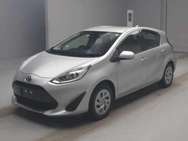 TOYOTA AQUA 2020