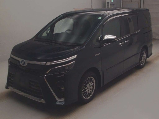TOYOTA VOXY 2019