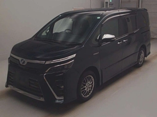 TOYOTA VOXY 2019