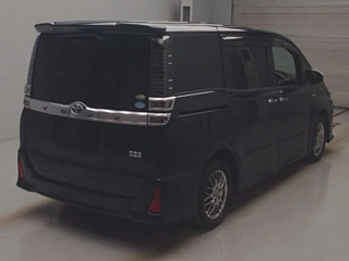 TOYOTA VOXY 2019