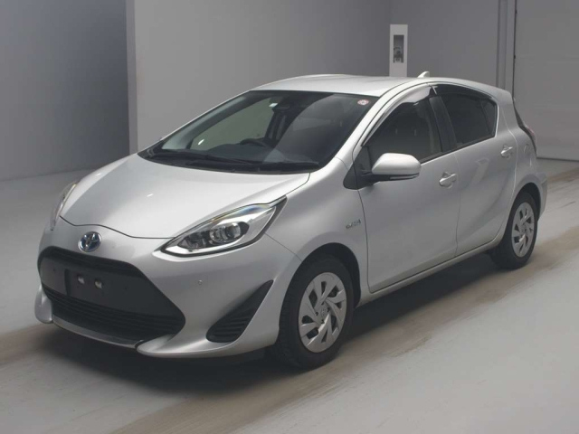 TOYOTA AQUA 2020