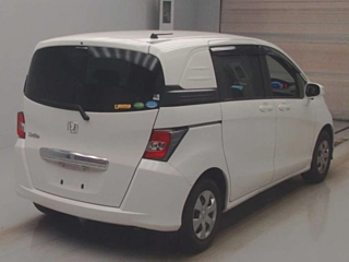 HONDA FREED 2015