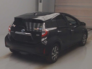 TOYOTA AQUA 2020