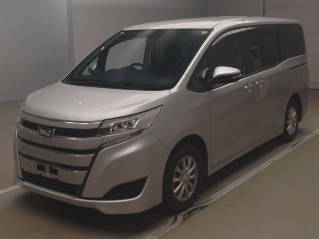 TOYOTA NOAH 2020