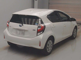 TOYOTA AQUA 2017