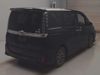 TOYOTA VOXY 2016