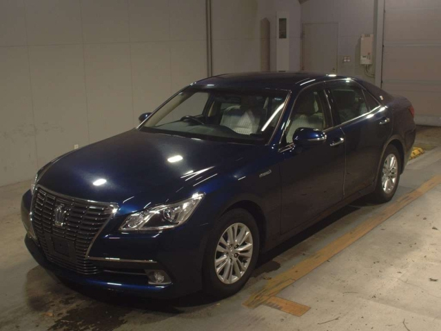 TOYOTA CROWN 2013