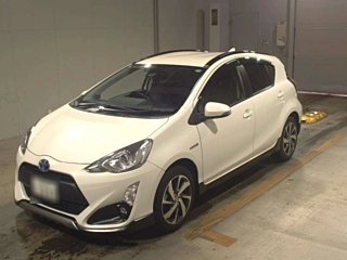 TOYOTA AQUA 2016
