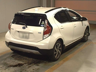TOYOTA AQUA 2016