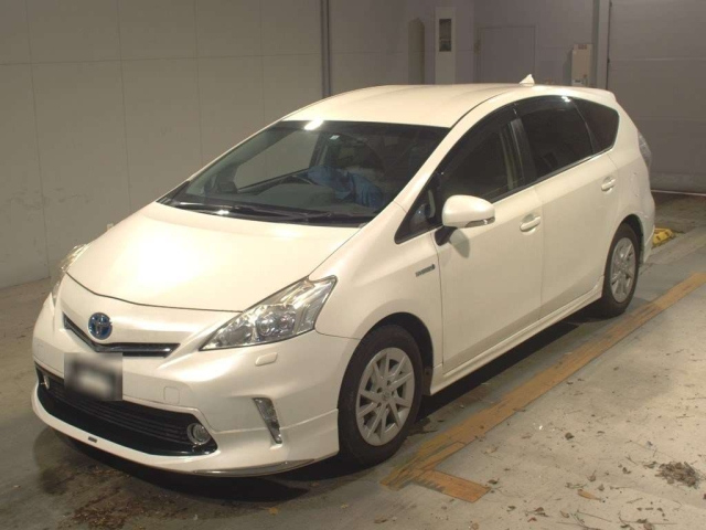 TOYOTA PRIUS ALPHA