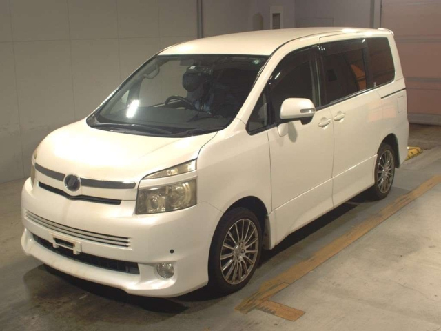 TOYOTA VOXY 2008