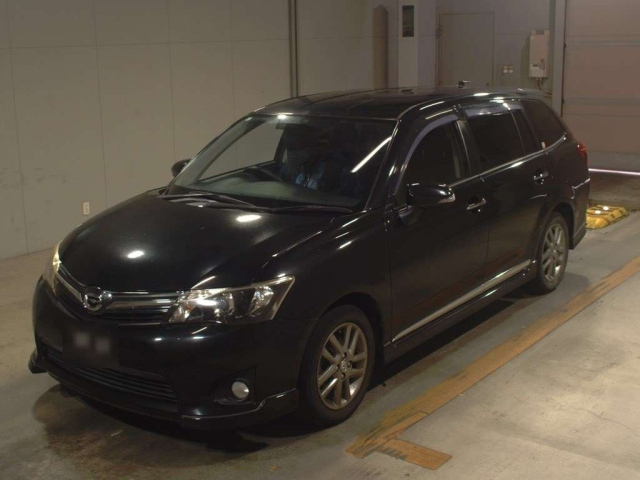 TOYOTA COROLLA FIELDER 2013