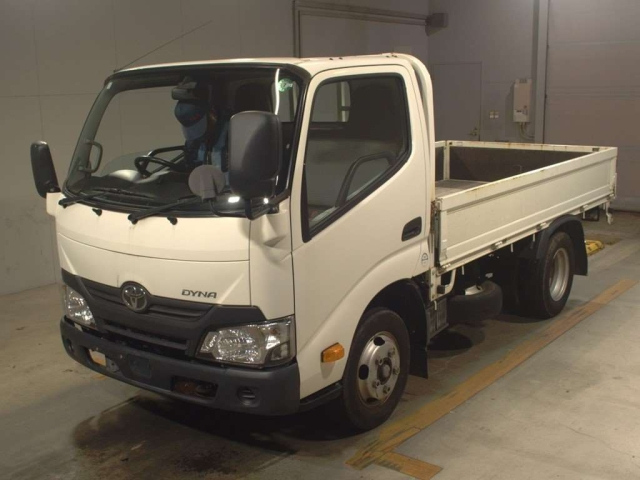 TOYOTA DYNA 2018