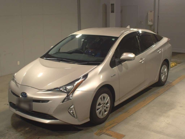 TOYOTA PRIUS 2018