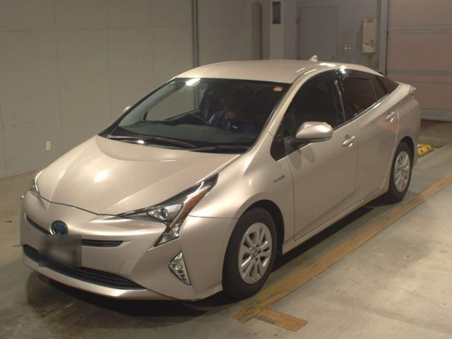 TOYOTA PRIUS 2016