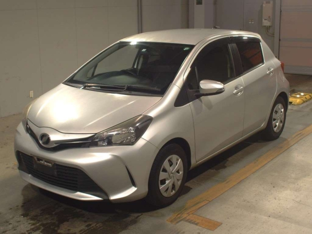 TOYOTA VITZ 2016