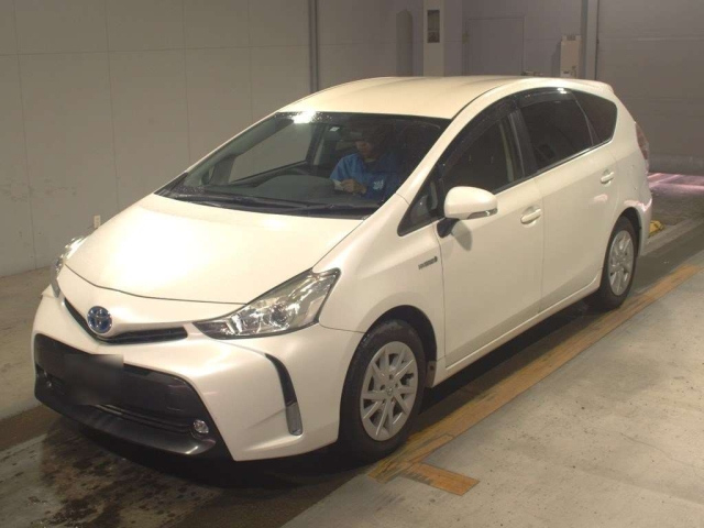 TOYOTA PRIUS ALPHA 2017