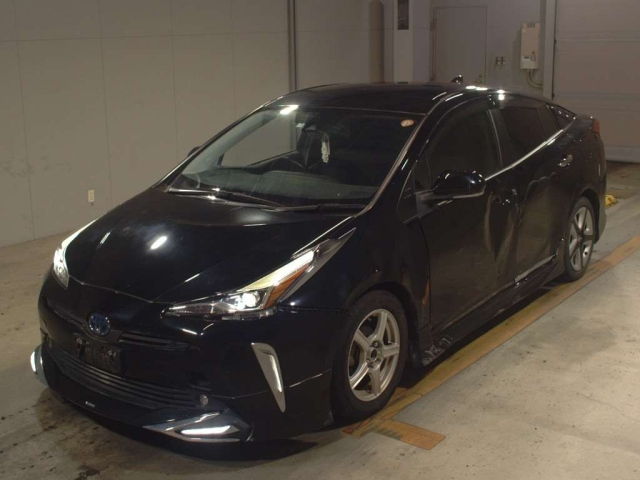 TOYOTA PRIUS 2021