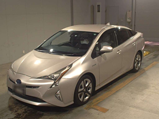 TOYOTA PRIUS 2016