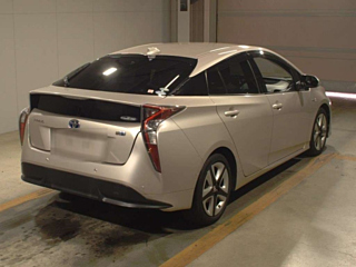 TOYOTA PRIUS 2016