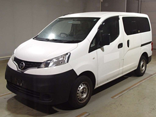 NISSAN NV200 2019