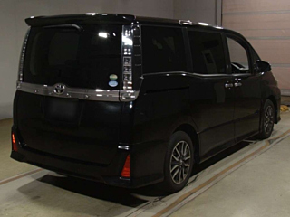 TOYOTA VOXY 2015
