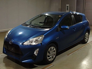 TOYOTA AQUA 2015