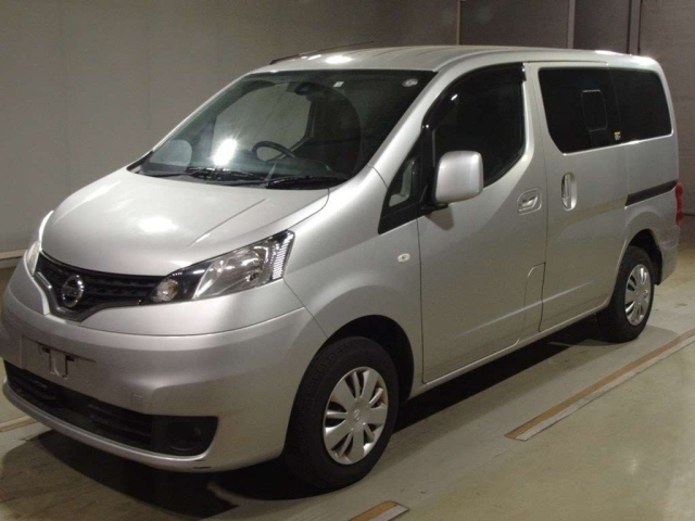 NISSAN NV200 2020