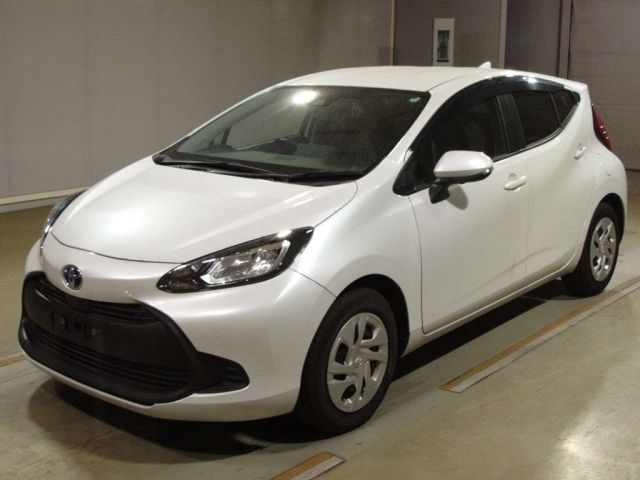 TOYOTA AQUA 2022